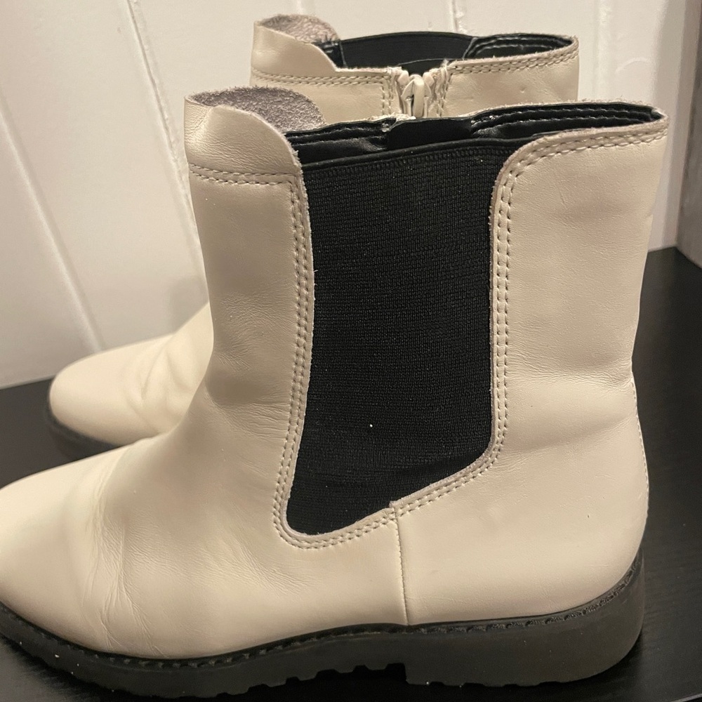 Franco Sarto Cream Ankle  Boots with side zippers size 9.5 - Picture 4 of 5